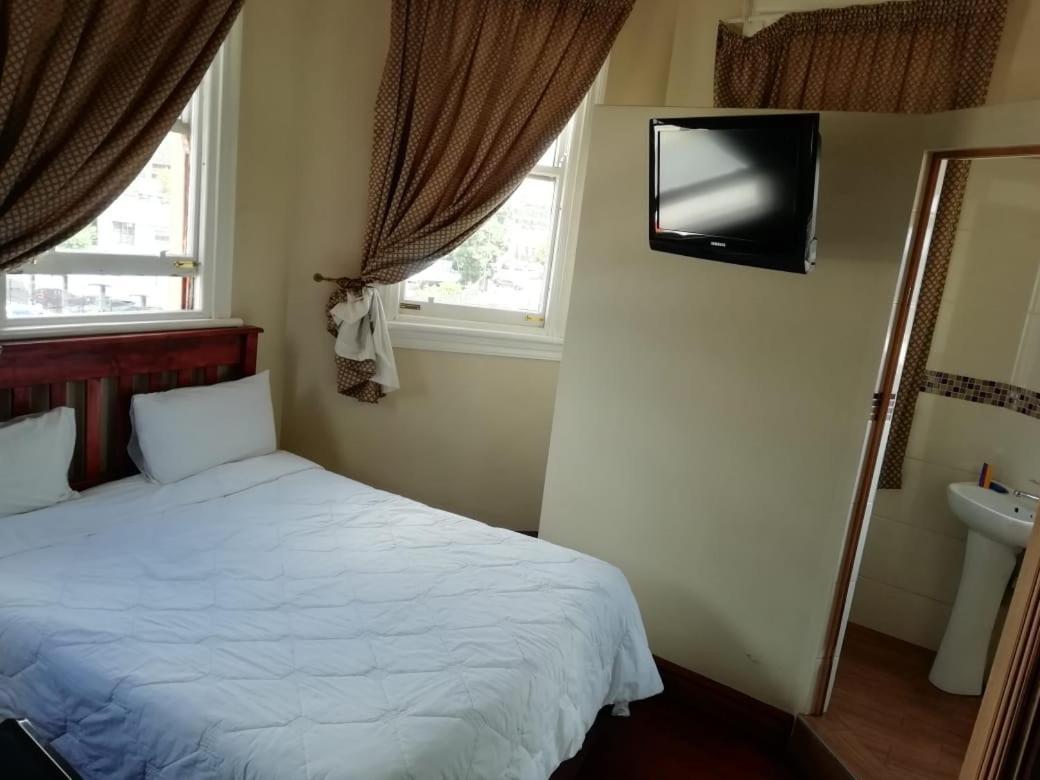 Victoria Hotel Pretoria Exterior photo